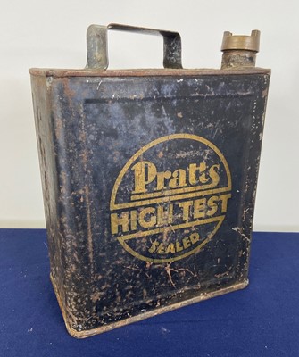 Lot 4026 - A Pratt's High Test 2-gallon petrol can, with cap