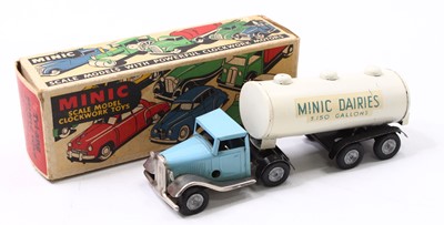 Lot 1927 - Triang Minic 31M Tinplate Clockwork Mechanical...