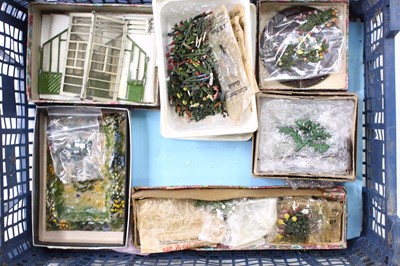 Lot 1009 - Britains boxed floral miniature group of 5 to...