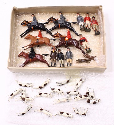 Lot 987 - Britains lead and hollow, loose and playworn...