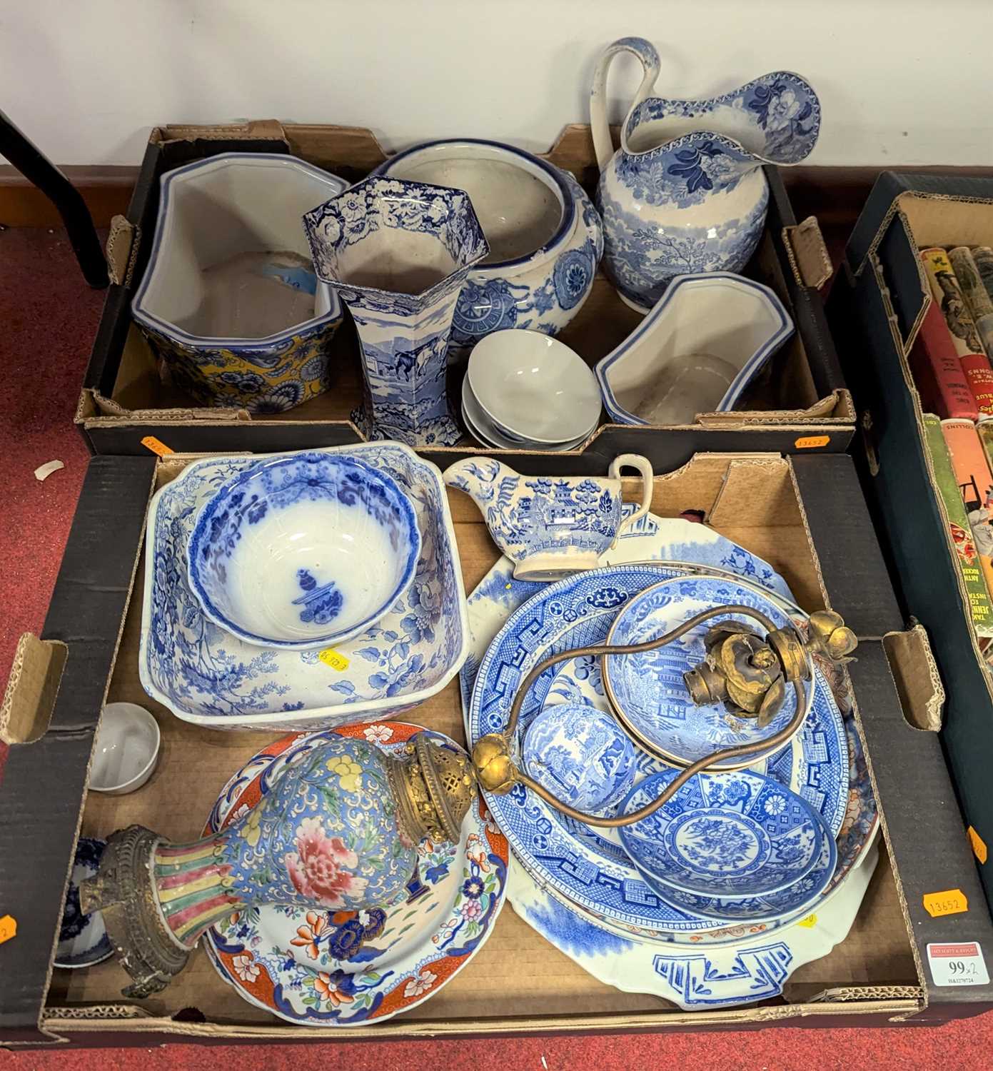Lot 99 - A collection of ceramics to include blue &...
