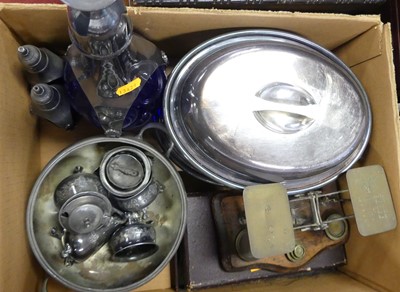 Lot 279 - Miscellaneous metalware to include a set of...