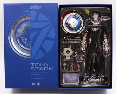 Lot 1841 - A Hot Toys 1/6 scale action figure of a No....