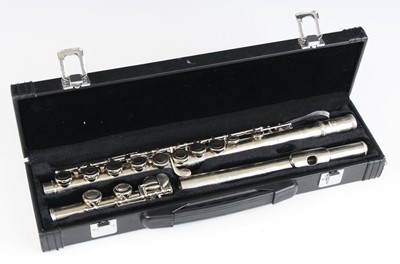 Lot 448 - A Slade flute, housed in a fitted case,...