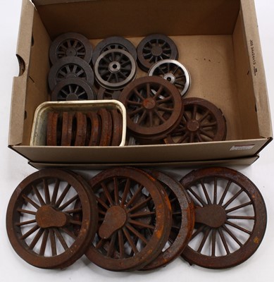 Lot 82 - One tray containing a quantity of mixed live...