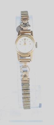 Lot 273 - A lady's MuDu 18ct gold cased manual wind...