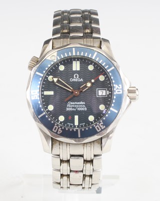 Lot 2330 - A gent's Omega Seamaster Professional steel...
