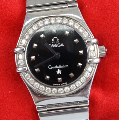 Lot 2325 - A lady's Omega Constellation steel cased...