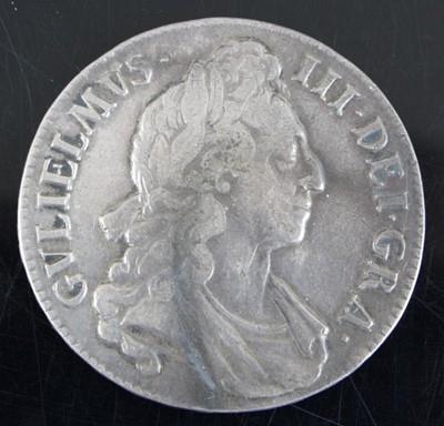 Lot 2001 - England, 1695 crown, William III first...