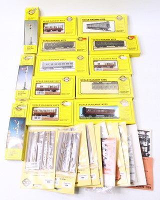 Lot 530 - One box of 13 Ratio plastic injection moulded...