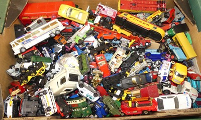 Lot 1609 - A tray containing loose & playworn diecast to...