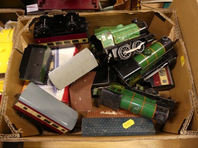 Lot 1615 - A tray of O gauge locos & tenders, and a small...