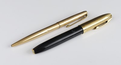 Lot 274 - A Sheaffer fountain pen, having 14ct gold nib;...