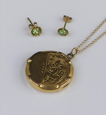 Lot 321 - A 9ct gold picture locket on finelink neck...