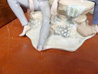 Lot 28 - A collection of seven Lladro porcelain figures,...
