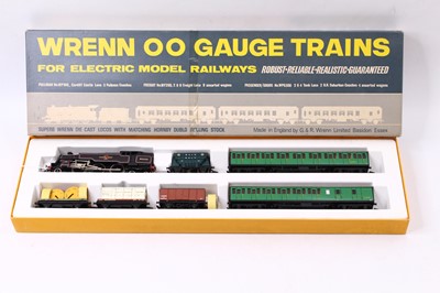 Lot 345 - Wrenn passenger/goods train set ref WPG300....