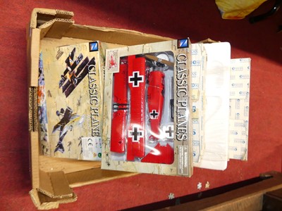 Lot 1666 - A tray containing mostly Atlas editions boxed...