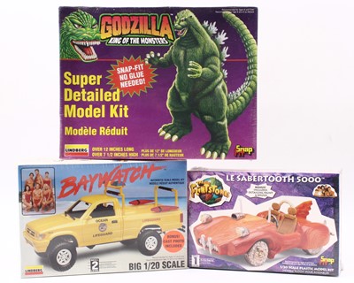 Lot 1613 - LINDBERG 1.20 scale TV/Movie kits, 72588...
