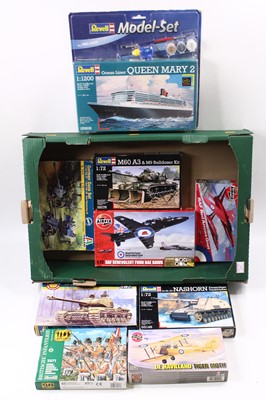 Lot 1624 - MILITARY//CIVILIAN, Aircraft/Tank/Boat kits...