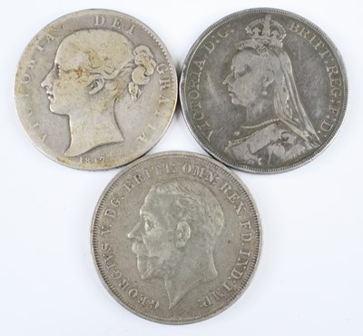 Lot 3377 - Great Britain, 1847 crown, obv: Victoria young...