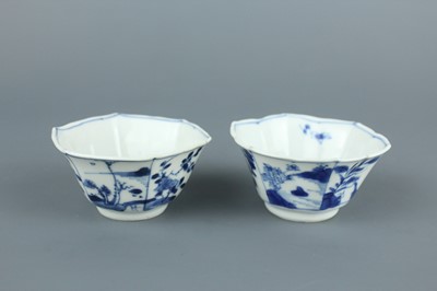 Lot 14 - A set of Chinese blue and white tea vessels,...