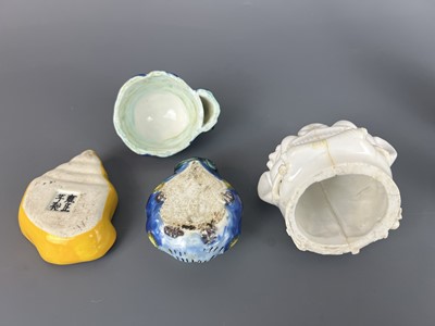 Lot 61 - A group of Chinese porcelain pieces, 19th to...