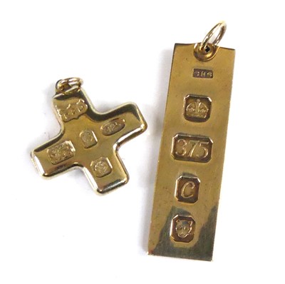 Lot 2854 - A modern 9ct gold pendant, showing full assays...