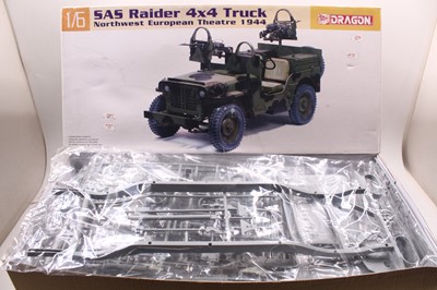 Lot 1681 - Dragon Models 1/6 Scale plastic Kit for a Cat...