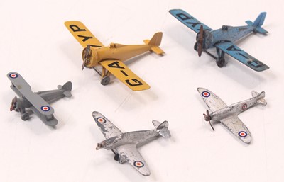 Lot 1143 - Dinky Toy Small Group of 5 loose aircraft...