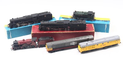 Lot 654 - Six 00 gauge locos to include two Graham...