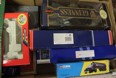 Lot 1502 - A tray of various scale boxed modern issue and...