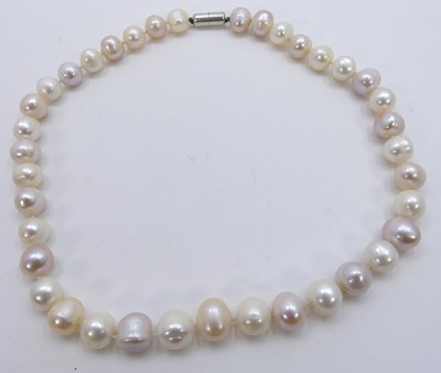Lot 320 - A beaded freshwater pearl necklace, 44cm