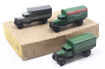 Lot 1194 - Dinky Toys, No.25B Trade box of Covered Vans,...