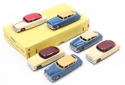 Lot 1196 - Dinky Toys 139b original Trade box containing...
