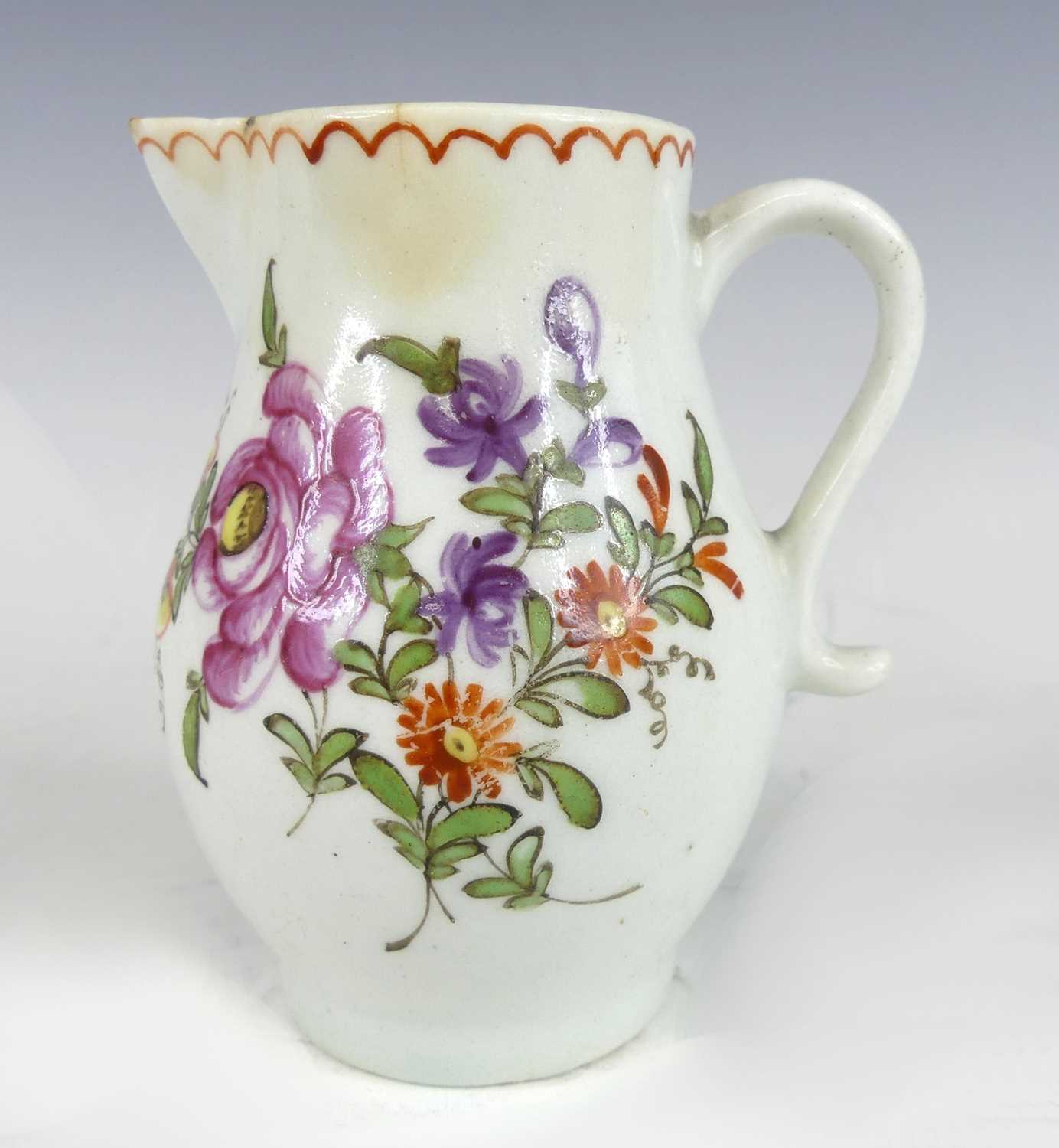 Lot 2067 - A Lowestoft porcelain sparrowbeak cream jug,...