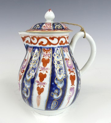Lot 2077 - A Worcester porcelain sparrowbeak cream jug...