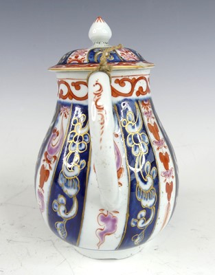Lot 2077 - A Worcester porcelain sparrowbeak cream jug...
