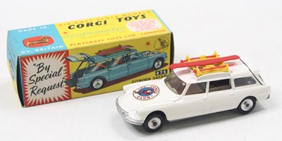 Lot 1427 - Corgi Toys, 475 Corgi Ski Club Citroen Safari,...