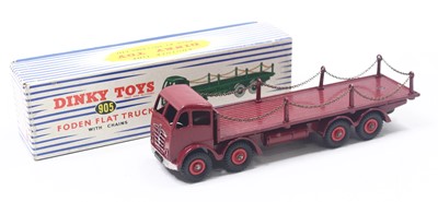 Lot 1291 - Dinky Toys, 905, Foden flat truck with chains,...