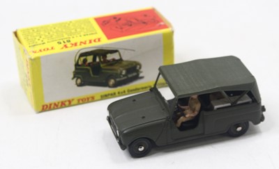 Lot 1174 - French Dinky, 815 Renault 4 Sinipar...