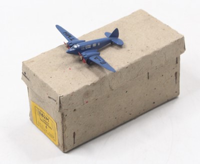 Lot 1131 - Dinky Toys, No.62M Light Transport Trade Box...