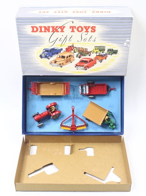 Lot 1125 - Dinky Toys No.1 Farm Gear Gift Set - to...
