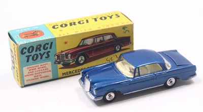 Lot 1130 - A Corgi Toys No. 253 Mercedes Benz 220SE...