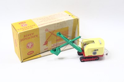 Lot 1074 - A Dinky Toys No. 975 Ruston Bucyrus Excavator...