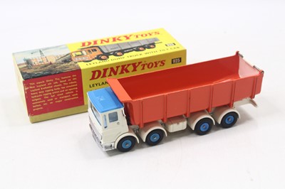Lot 1102 - Dinky Toys No. 925 Leyland dump truck with...
