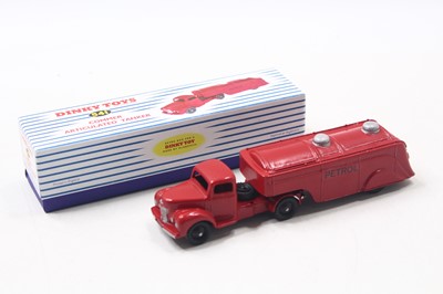 Lot 1069 - Dinky Toys DTCA Released, No.541 Commer...