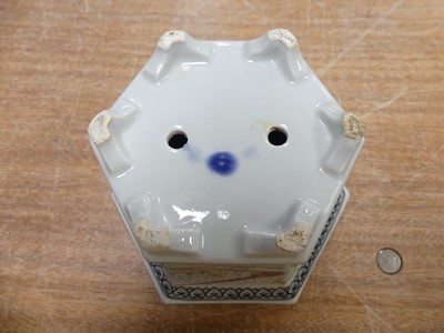 Lot 105 - A collection of 18th century and later Chinese...