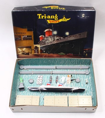 Lot 2055 - Tri-Ang Minic Ships No.M892 S.S United States...