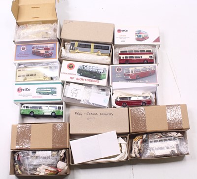 Lot 1713 - 1:76 scale plastic and resin kits for public...