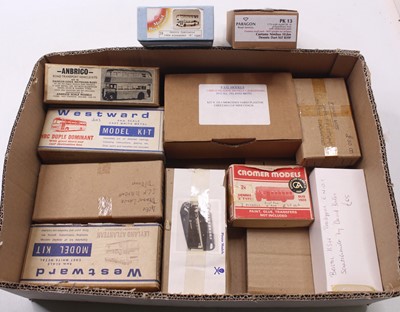 Lot 1714 - 11 1:76 scale plastic/white metal and resin...